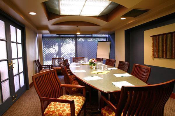 Quality Hotel Downtown-Inn At False Creek Vancouver Faciliteiten foto