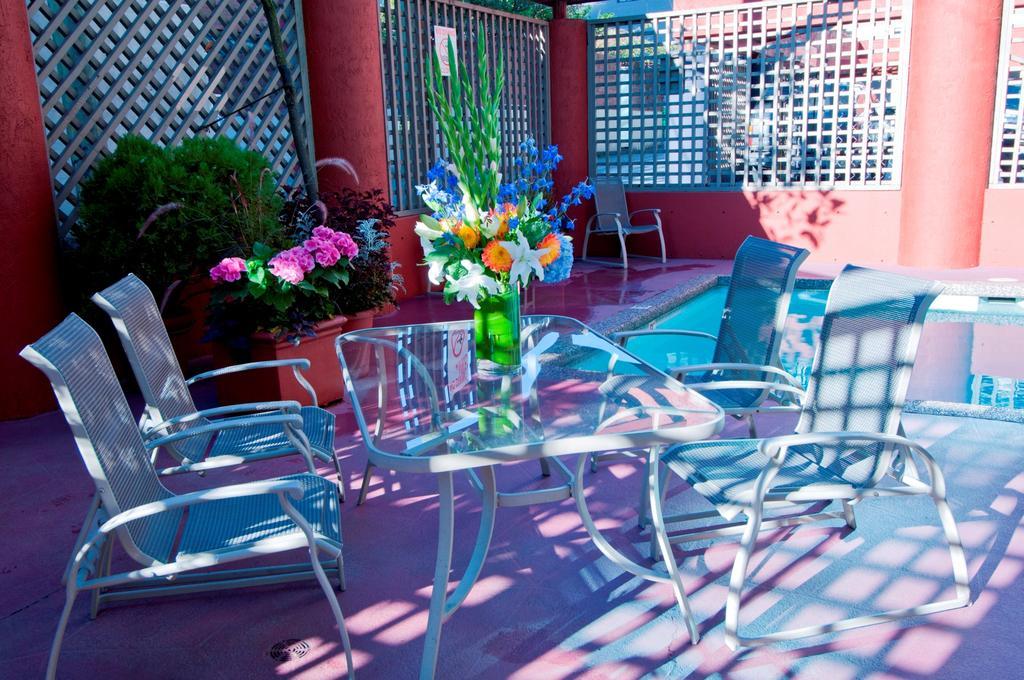 Quality Hotel Downtown-Inn At False Creek Vancouver Faciliteiten foto